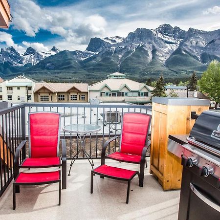 The Lookout - Top Floor Corner Unit With Stunning Views Vila Canmore Exterior foto