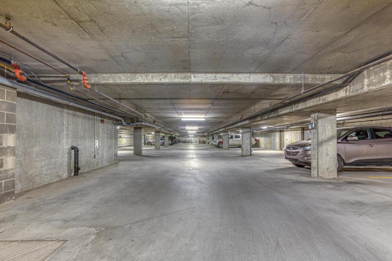 The Lookout - Top Floor Corner Unit With Stunning Views Vila Canmore Exterior foto