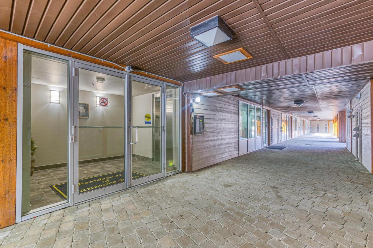 The Lookout - Top Floor Corner Unit With Stunning Views Vila Canmore Exterior foto
