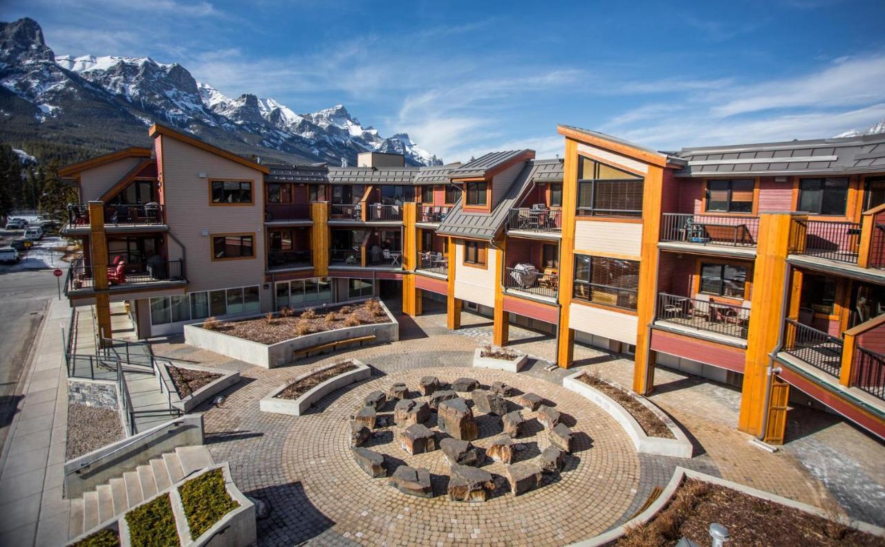 The Lookout - Top Floor Corner Unit With Stunning Views Vila Canmore Exterior foto