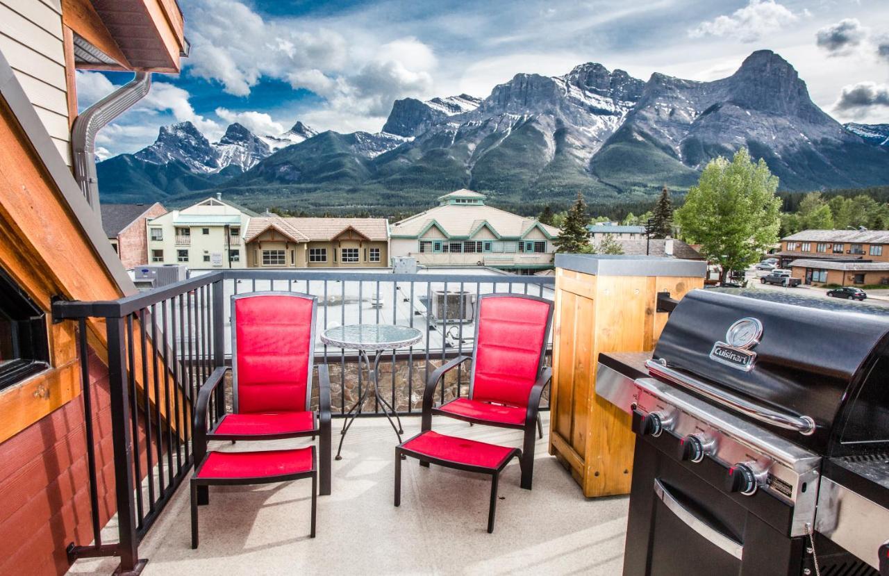 The Lookout - Top Floor Corner Unit With Stunning Views Vila Canmore Exterior foto